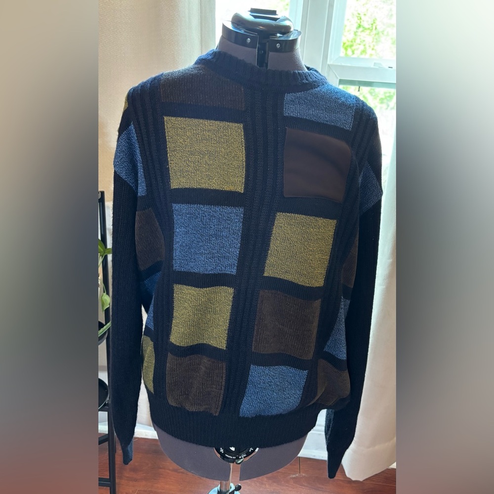 Cellini Collezione Men's Patchwork Crewneck Sweater. XL. 70% Acrylic. 30% Wool.